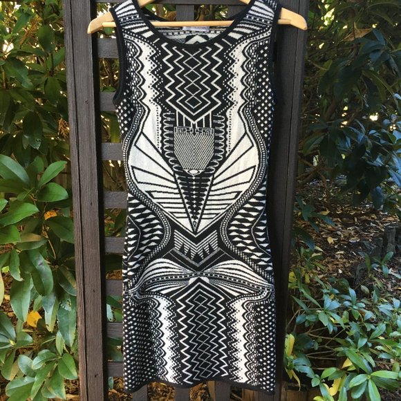 Art Deco Sleeveless Sweater U.S.A.-Made Bodycon Dress - Picture 4 of 16